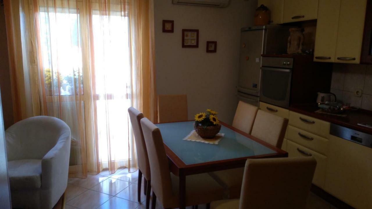 Apartment Tatjana Vis Esterno foto