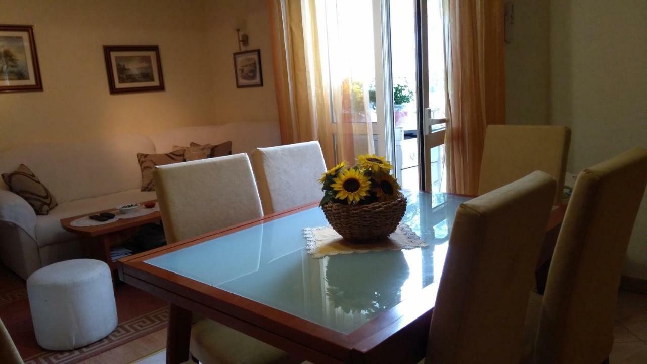 Apartment Tatjana Vis Esterno foto