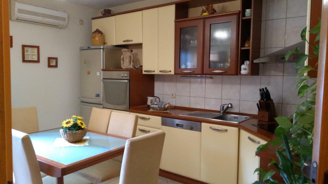 Apartment Tatjana Vis Esterno foto