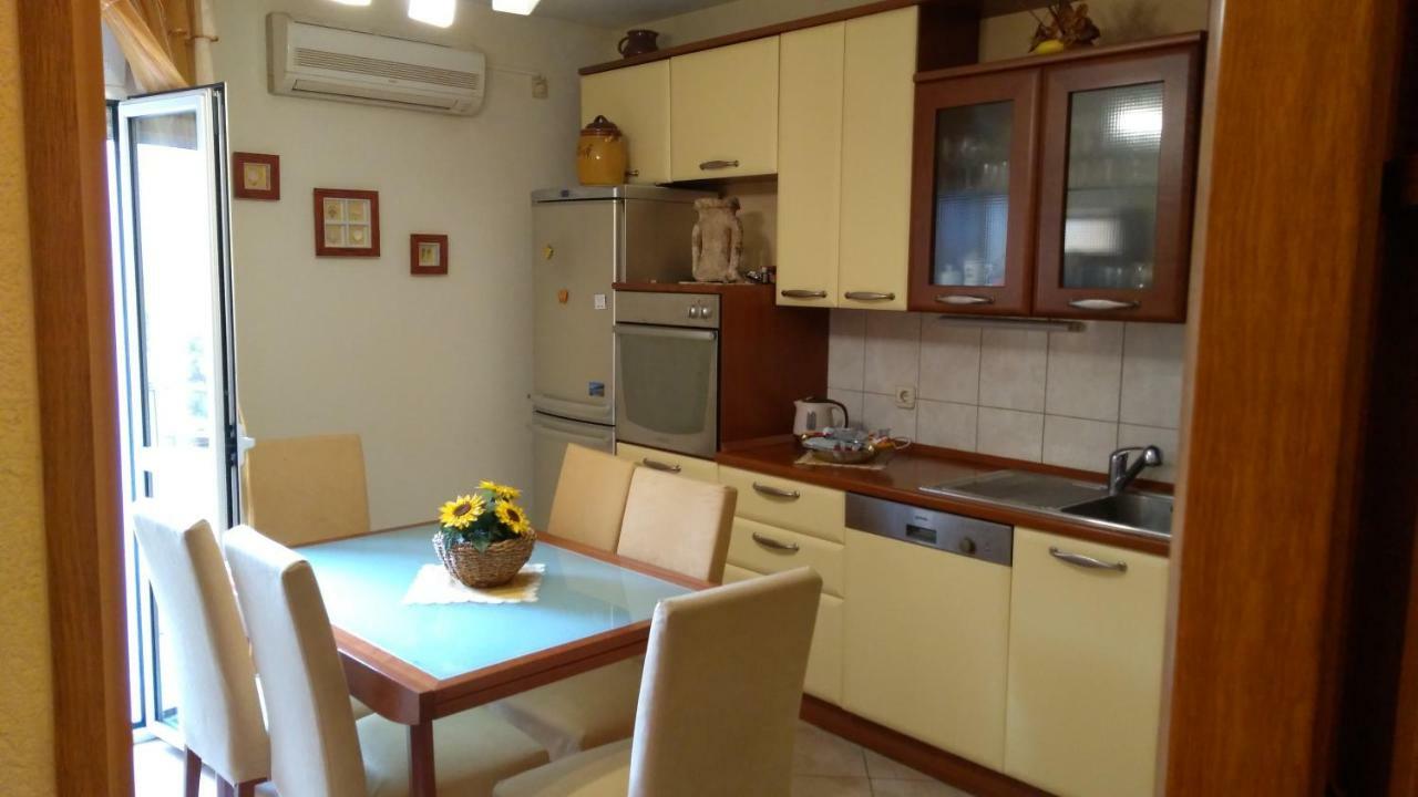 Apartment Tatjana Vis Esterno foto